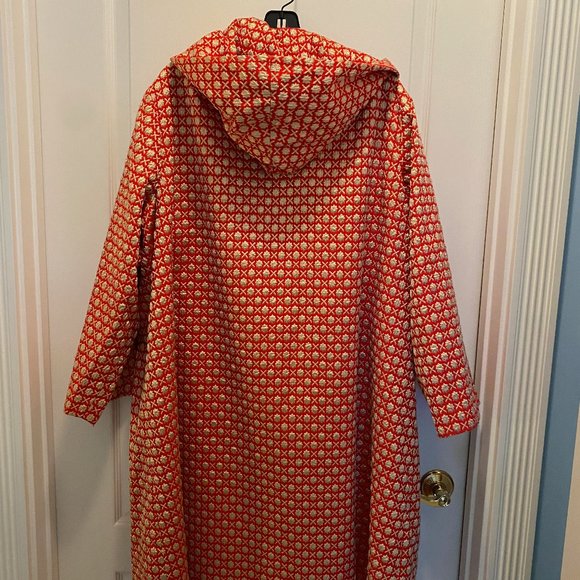 Opera Coat with hood - Picture 3 of 3